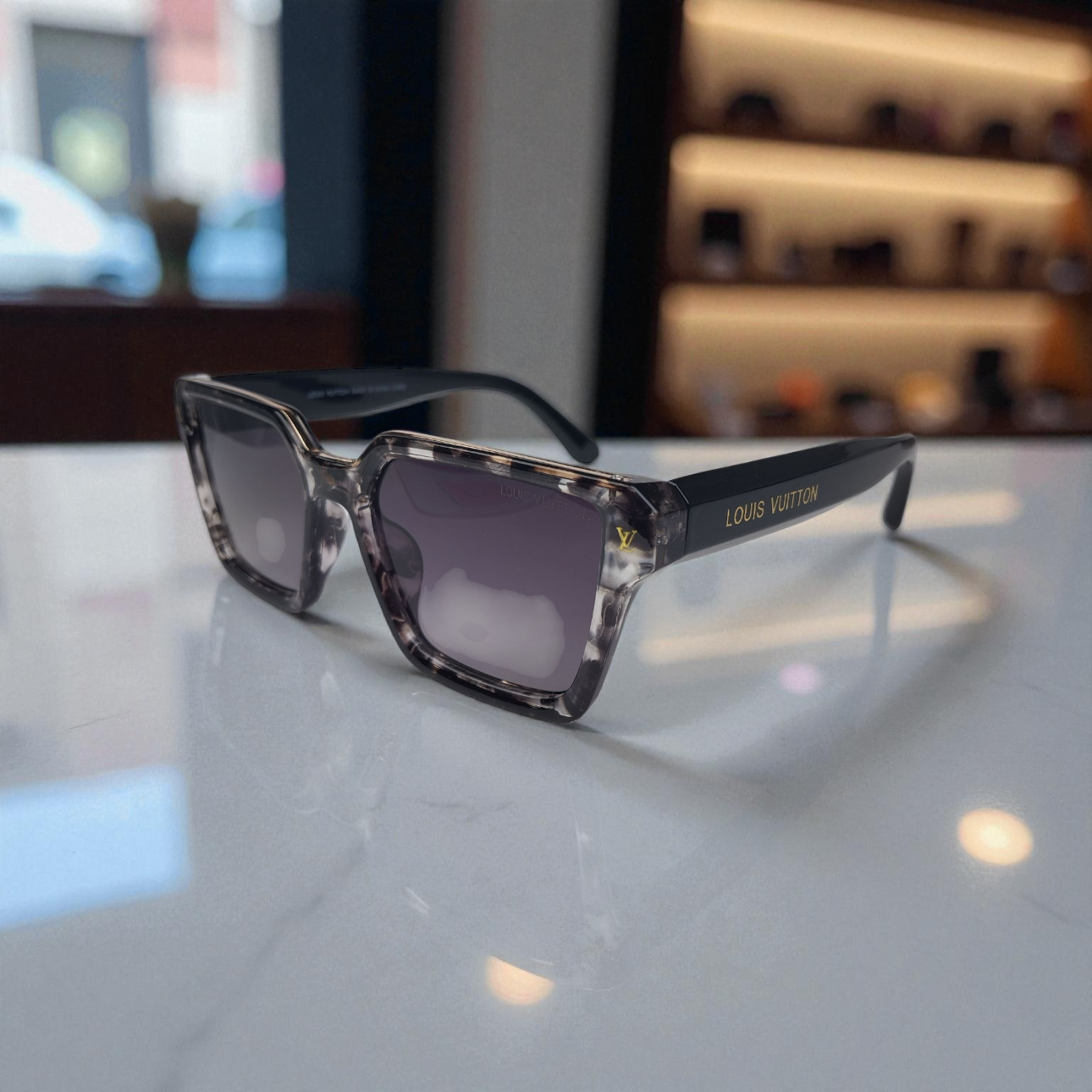 Lo.uis Vu.itton Marble Square Shades