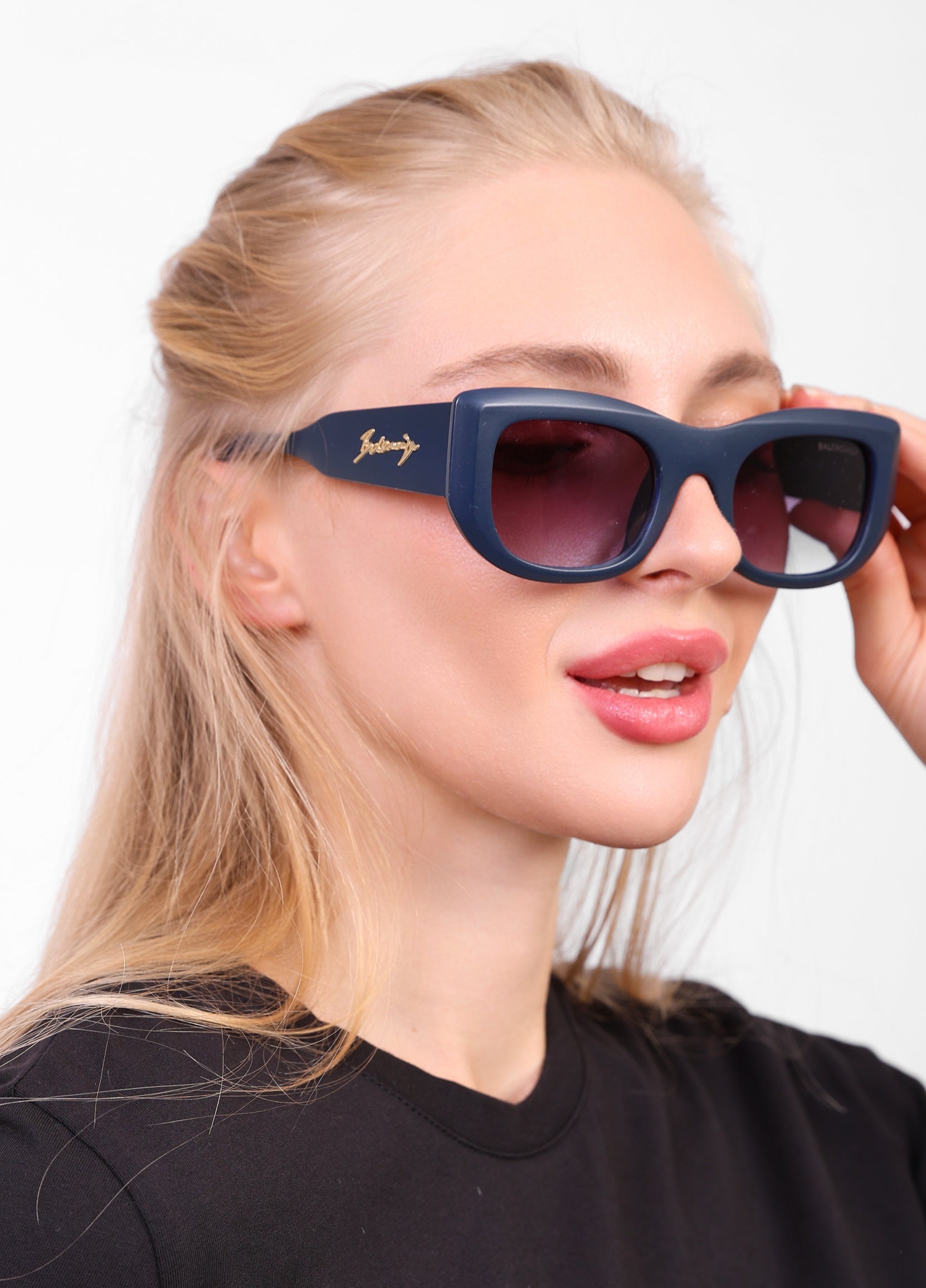 Balenciaga Iconic Signature Navy Sunglasses - A Sleek Statement Piece ✨