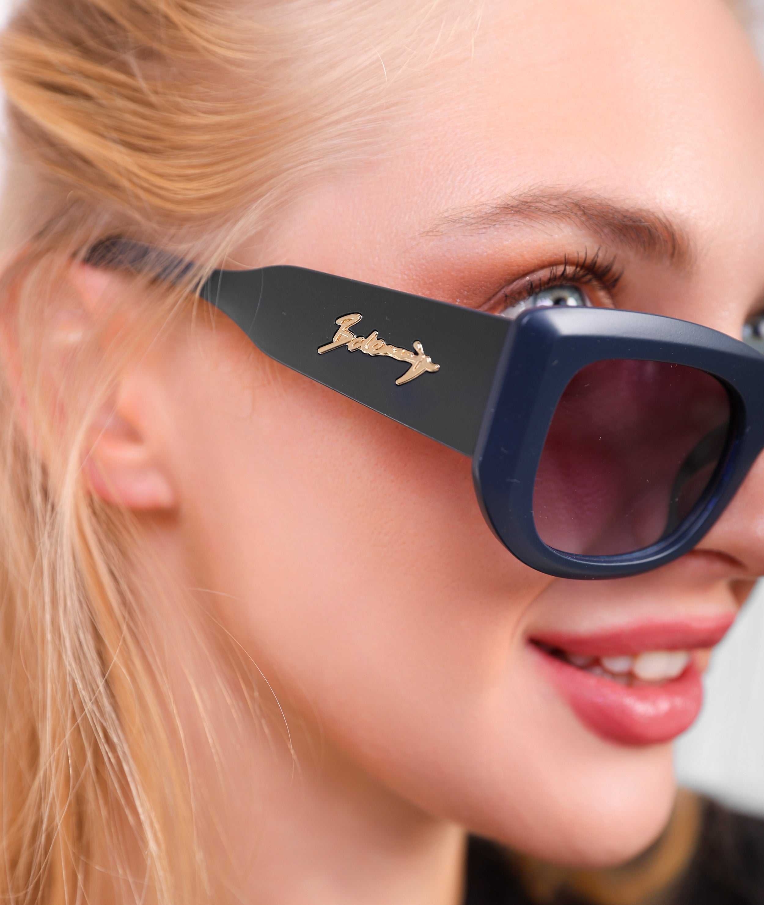 Balenciaga Iconic Signature Navy Sunglasses - A Sleek Statement Piece ✨