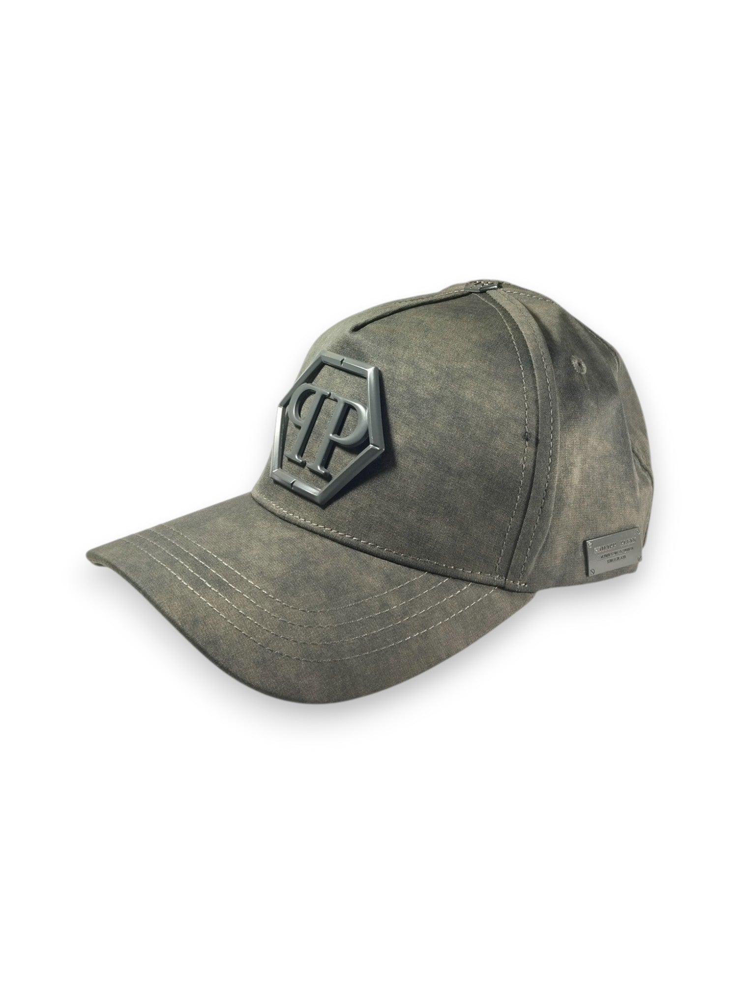 Bold & Edgy: Philipp Plein-Inspired Distressed Baseball Cap