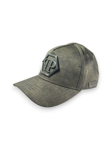 Bold & Edgy: Philipp Plein-Inspired Distressed Baseball Cap