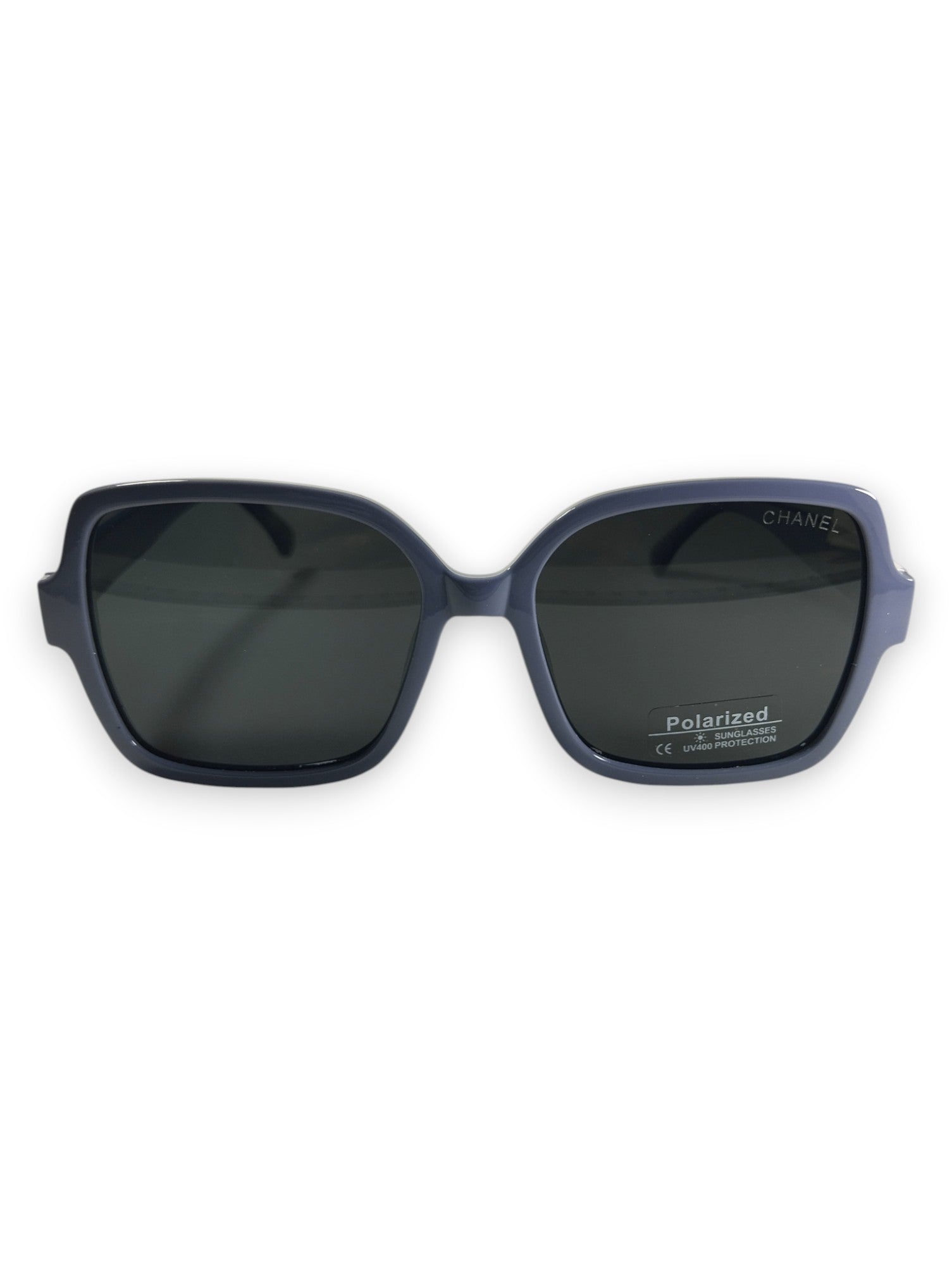 Sophisticated Slate: Polarized Statement Sunglasses with Iconic Logo
