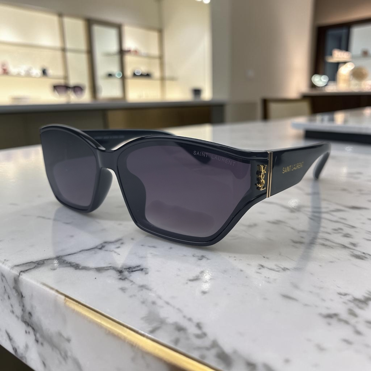 SL Black iconic