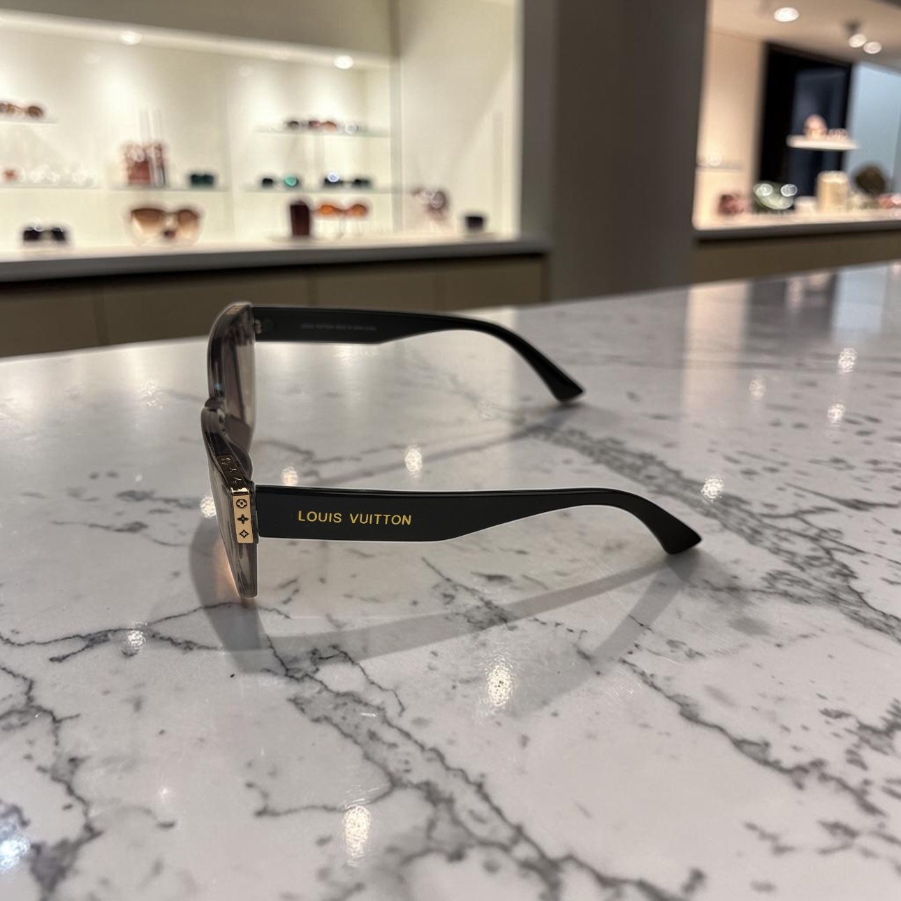 LV Gray STAR - Black arm
