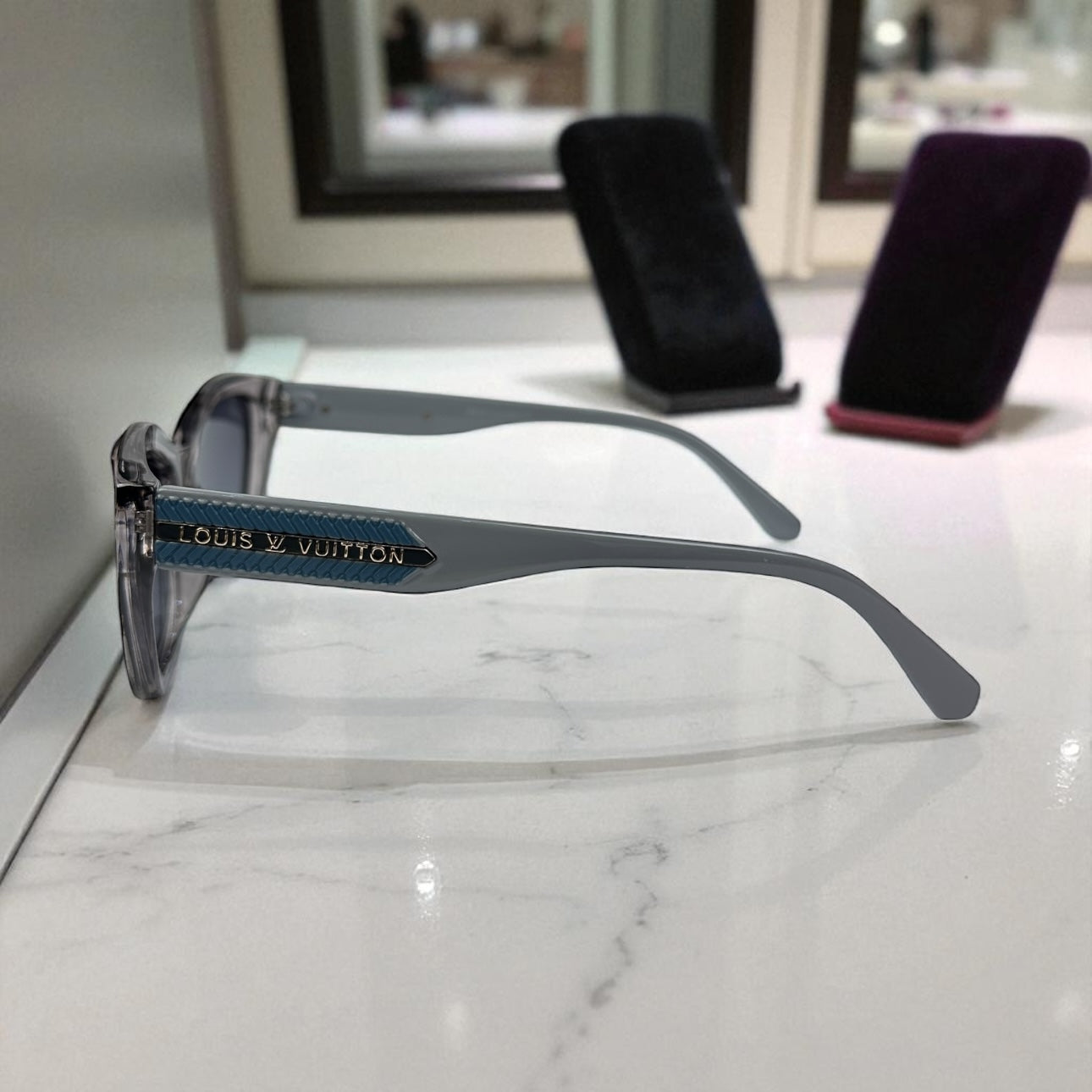 Chic Grey Transparent Cat-Eye Polarized LV Sunglasses