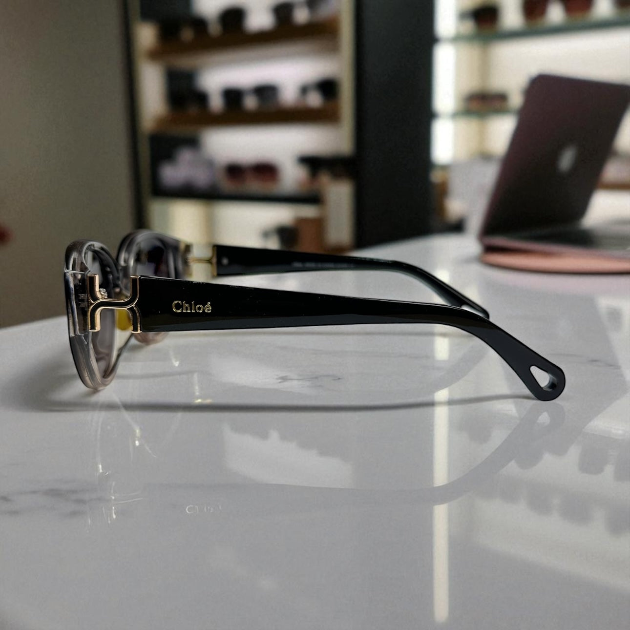 Chloé Oval Polarized Sunglasses – Black Gradient Frame with Gold Accent UV400 Protection