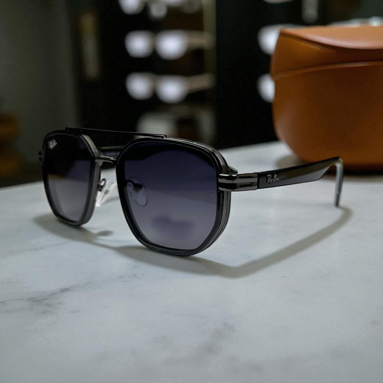 Ray-Ban Hexagonal Polarized Sunglasses – Black Metal Frame with Gradient Lenses UV400